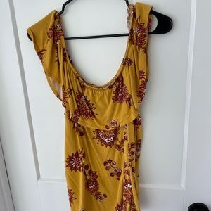 Old Navy off the shoulder yellow top